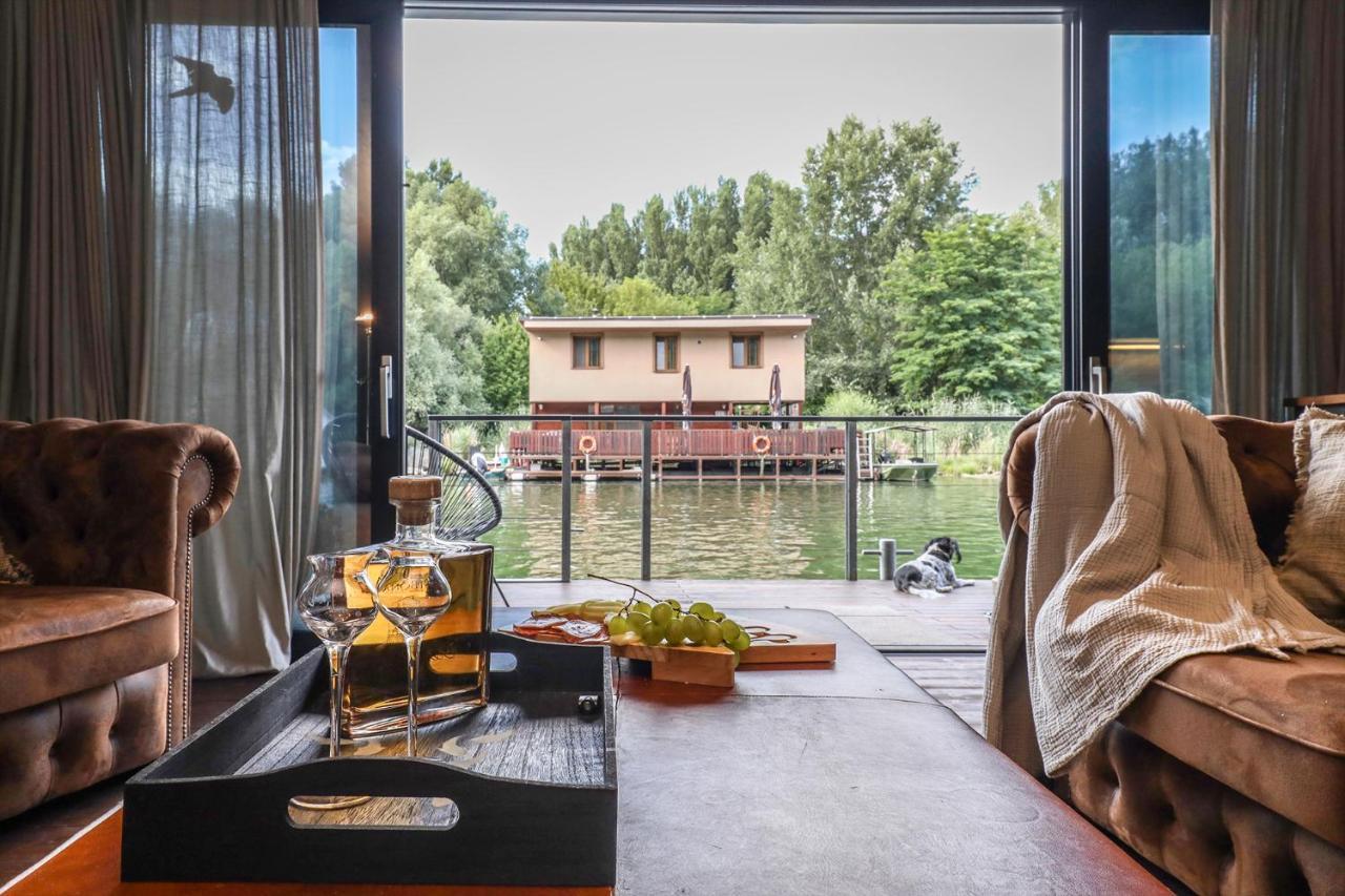 Villa Hausbót u rybára a kačky Bratislava Esterno foto